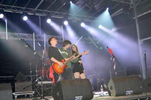 JULIE & THE DAIMONDS